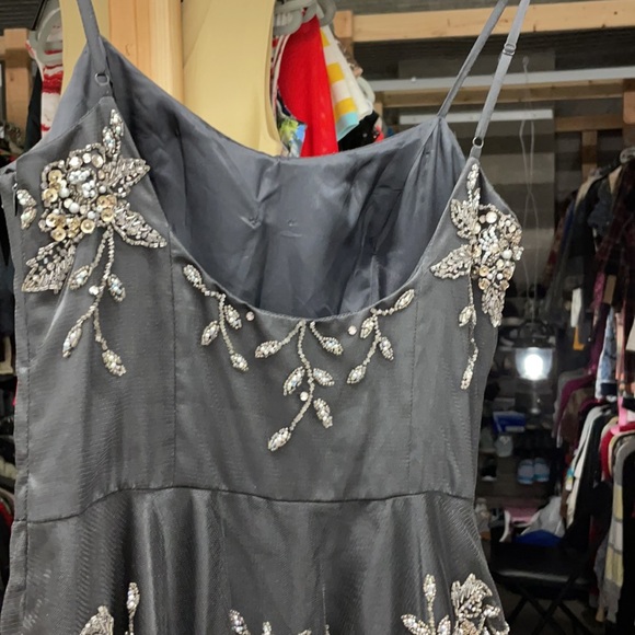 Massive Price Drop, 3\4 length gown - Picture 6 of 9